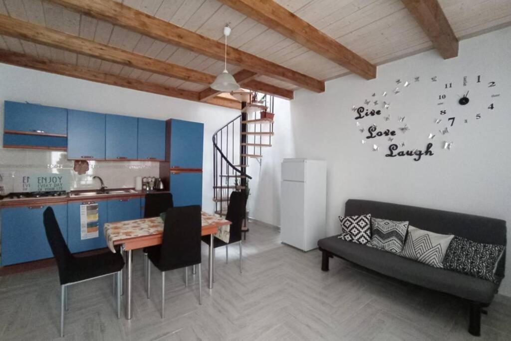 B&B la piccola maison Ploaghe Esterno foto